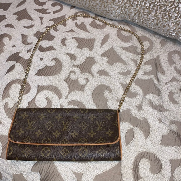 Authentic Louis Vuitton bag - Picture 3 of 7